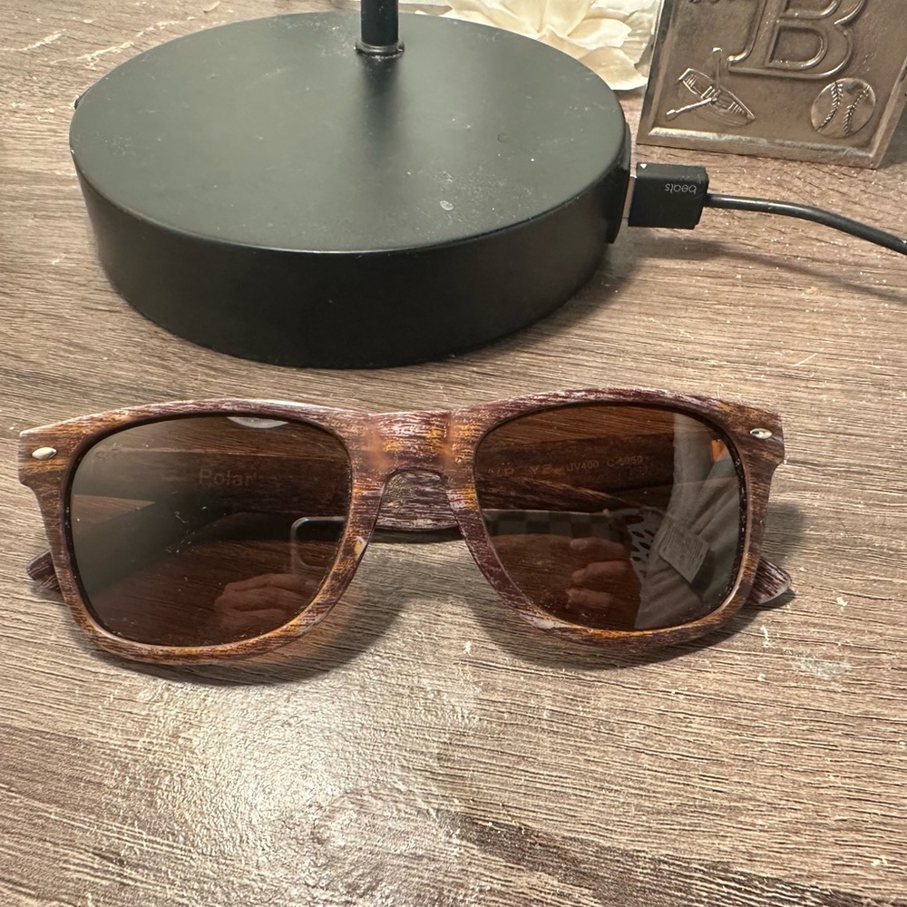 Eco-Friendly Wooden Sunglasses in Dark Brown